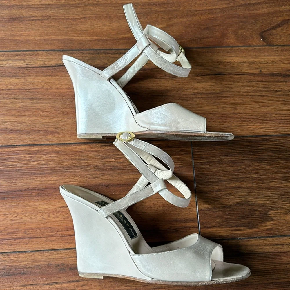 👠👠Donna Karan Open Toe Wedges👠👠